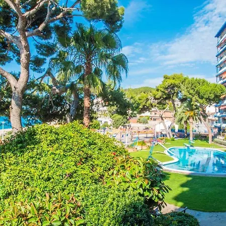 Apartment Rodalera Beach Sea Views With Pool Canet De Mar